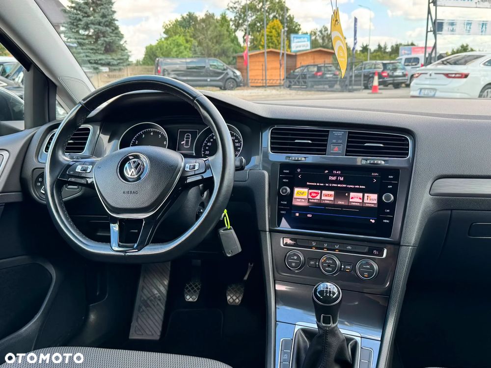 Volkswagen Golf - 18