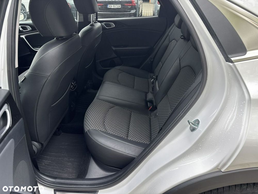 Kia XCeed 1.5 T-GDI Business Line DCT - 19