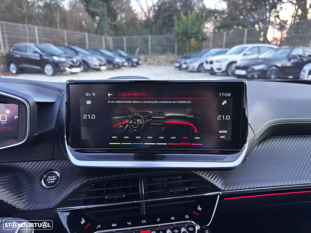 Peugeot 2008 1.2 PureTech GT Pack EAT8 - 32