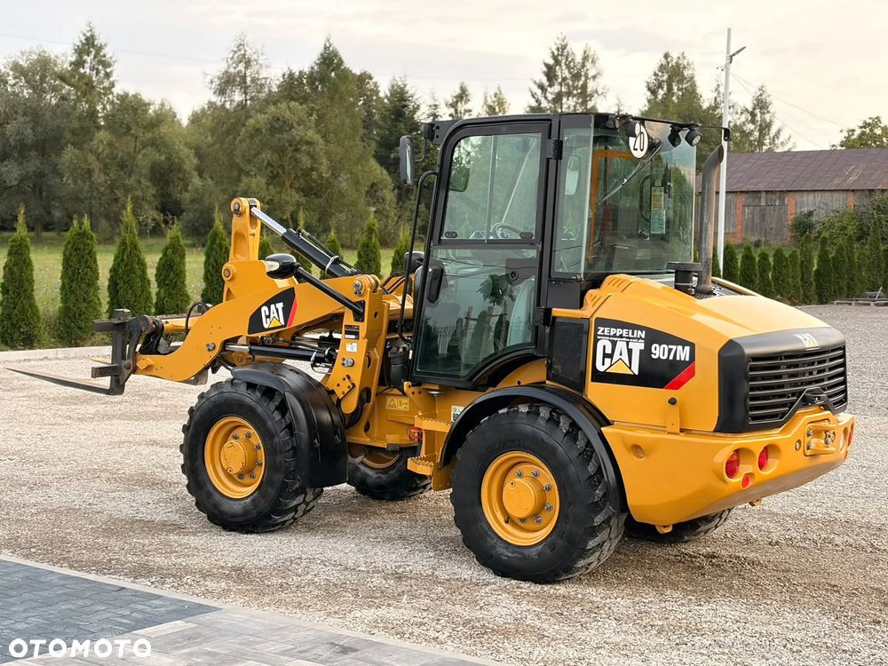 Caterpillar 907M - 8
