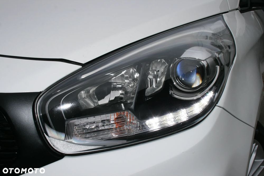 Kia Carens 1.7 CRDi XL 7os - 4