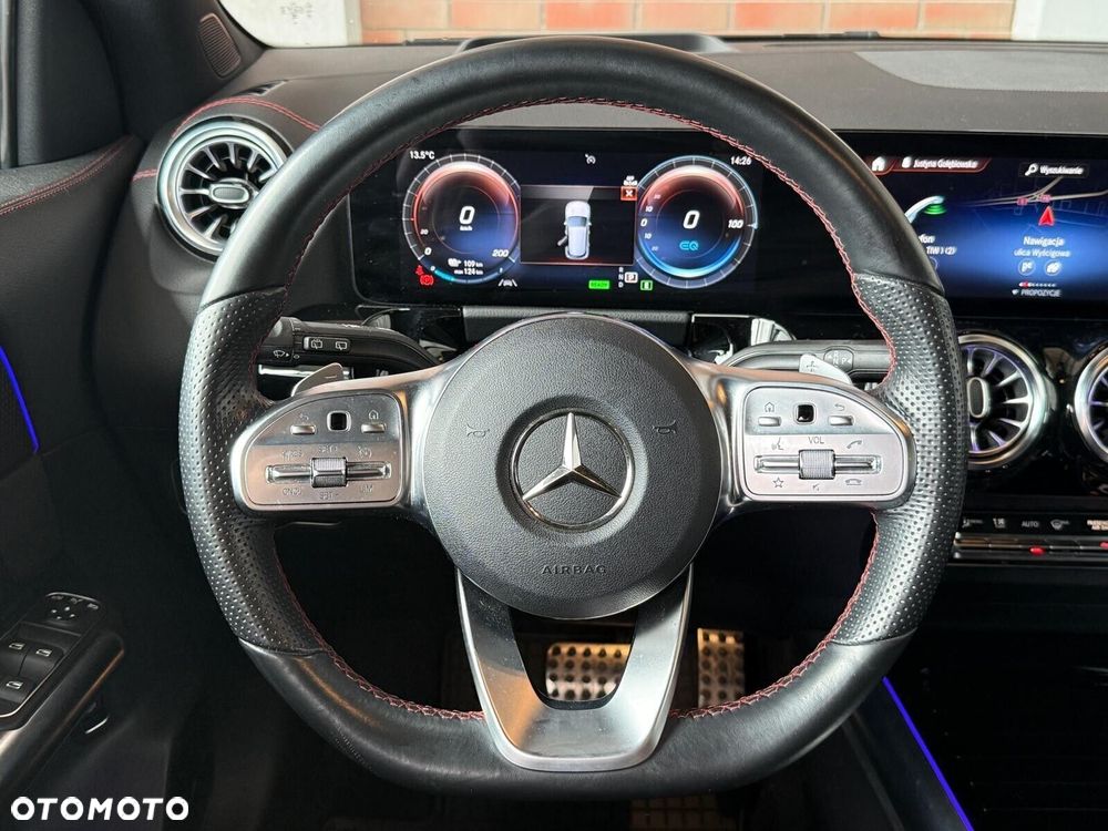 Mercedes-Benz EQA 350 66.5kWh 4-Matic AMG Line - 16