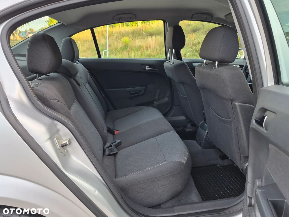 Opel Astra 1.6 Essentia EU5 - 18
