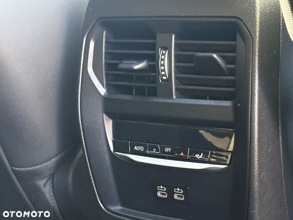 BMW i4 70.3kWh eDrive 35 M Sport Edition - 9