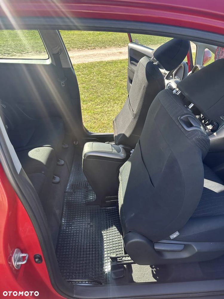 Toyota Auris 1.4 VVT-i Terra - 19