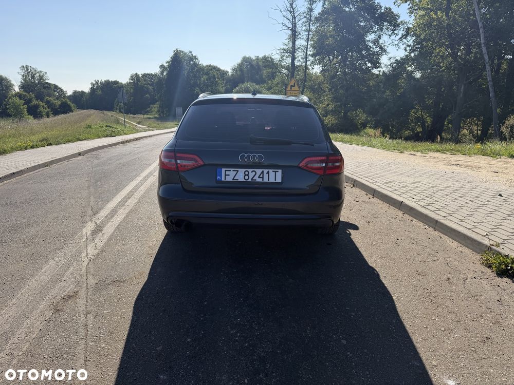 Audi A4 Avant - 4