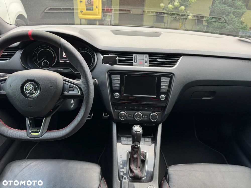 Skoda Octavia 2.0 TSI RS DSG - 14