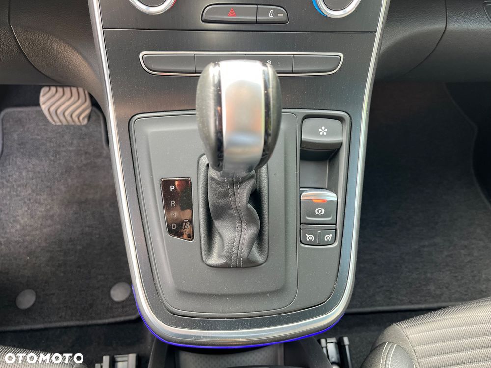 Renault Grand Scenic - 22