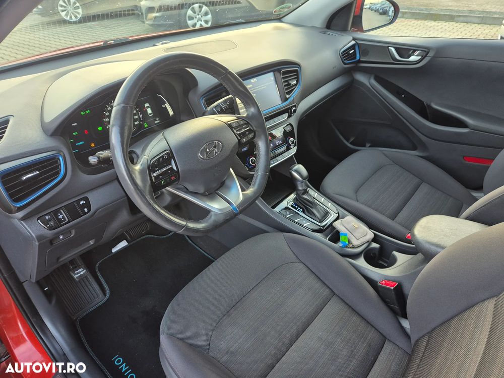 Hyundai IONIQ - 14