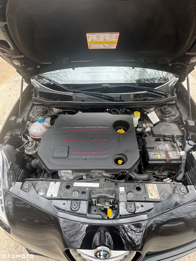 Alfa Romeo Giulietta 2.0 JTDM Exclusive - 12