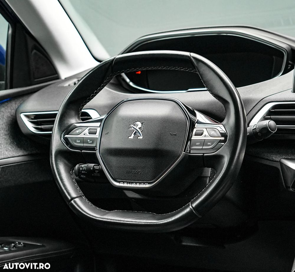 Peugeot 3008 PureTech 130 Stop & Start GPF Allure Business-Paket - 18