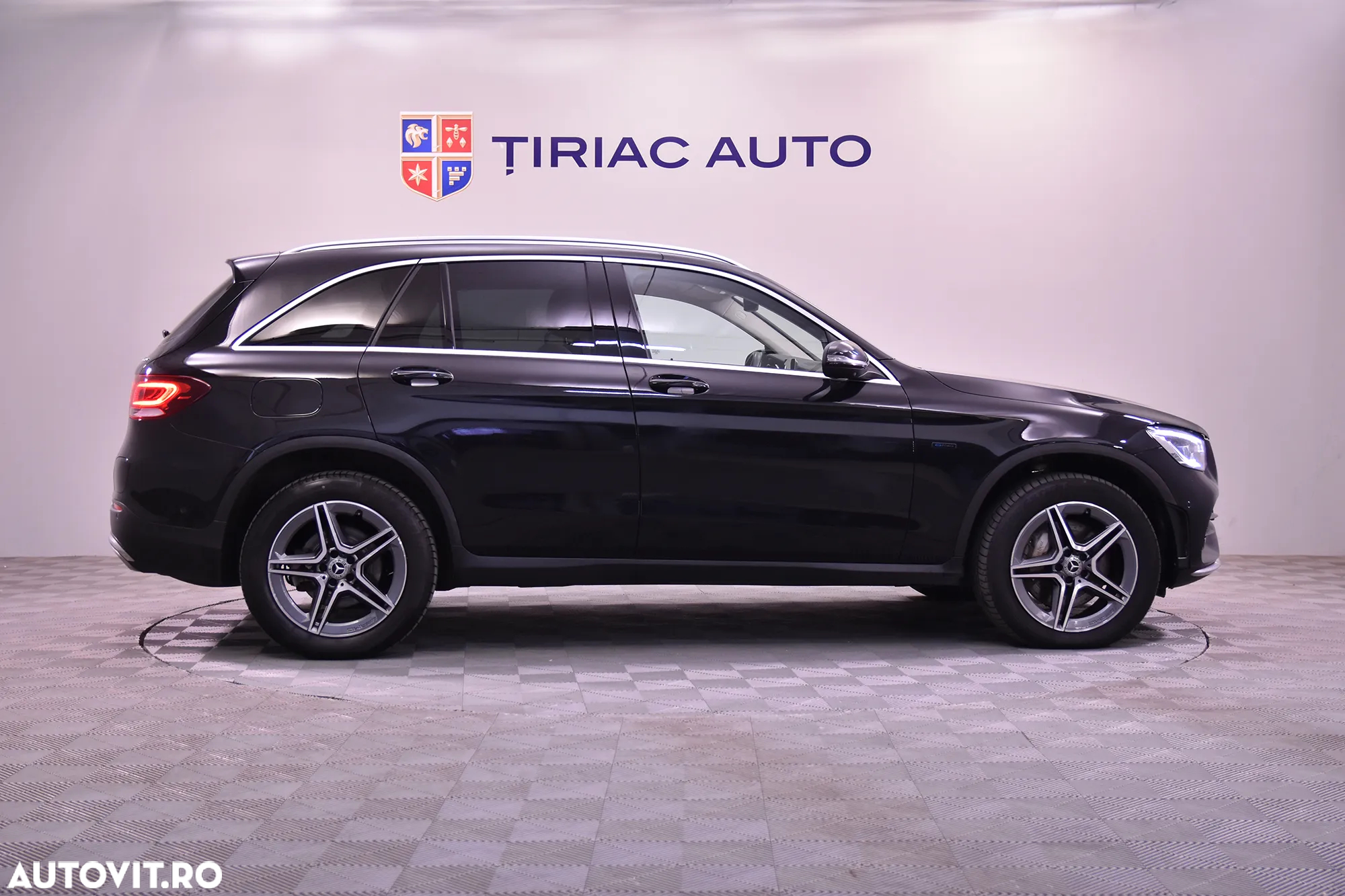 Mercedes-Benz GLC - 6