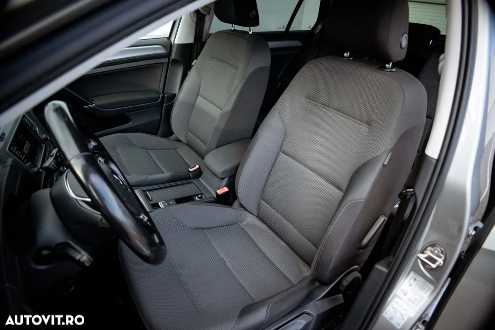 Volkswagen Golf 1.6 TDI BlueMotion Technology DSG Comfortline - 16