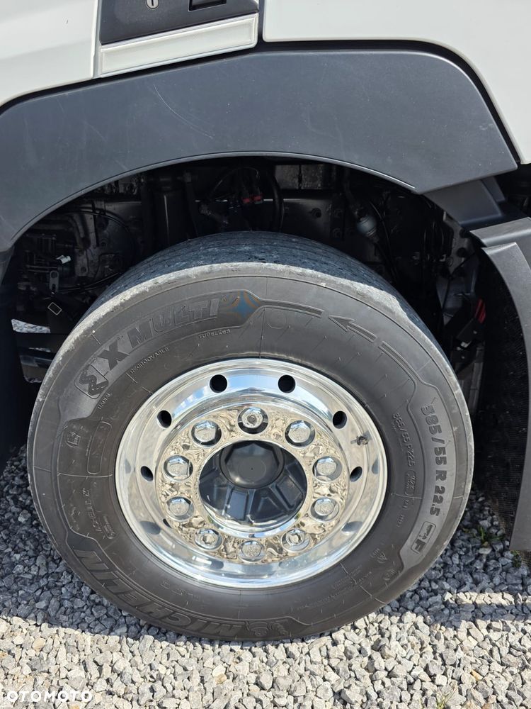 Renault T 440 / CHŁODNIA / SCHMITZ / WINDA / 6×2 /  21 EUROPALET / SYPIALKA / 3 OSIE / 13 LITROWY  SILNIK /  PRZEBIEG 270 TYŚ / ALUSY / AUTOMAT / JAK NOWA / E6 / SPROWADZONA / - 13