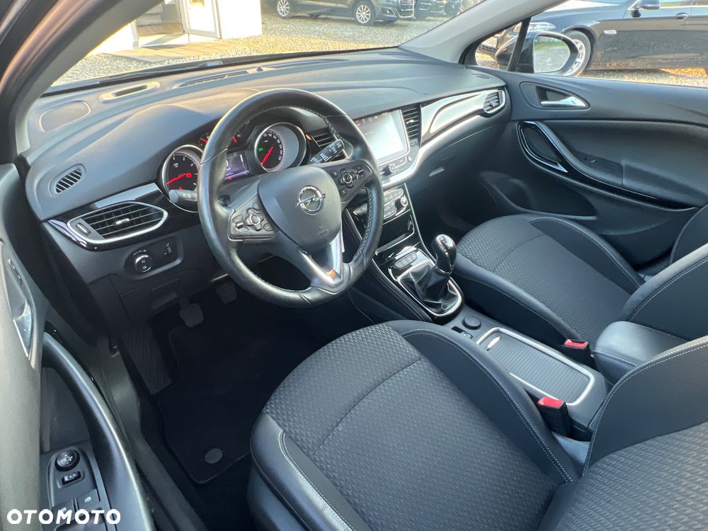 Opel Astra 1.4 Turbo Innovation - 17