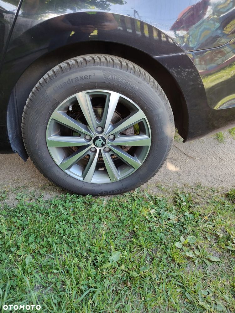 Skoda RAPID 1.2 TSI Active - 29