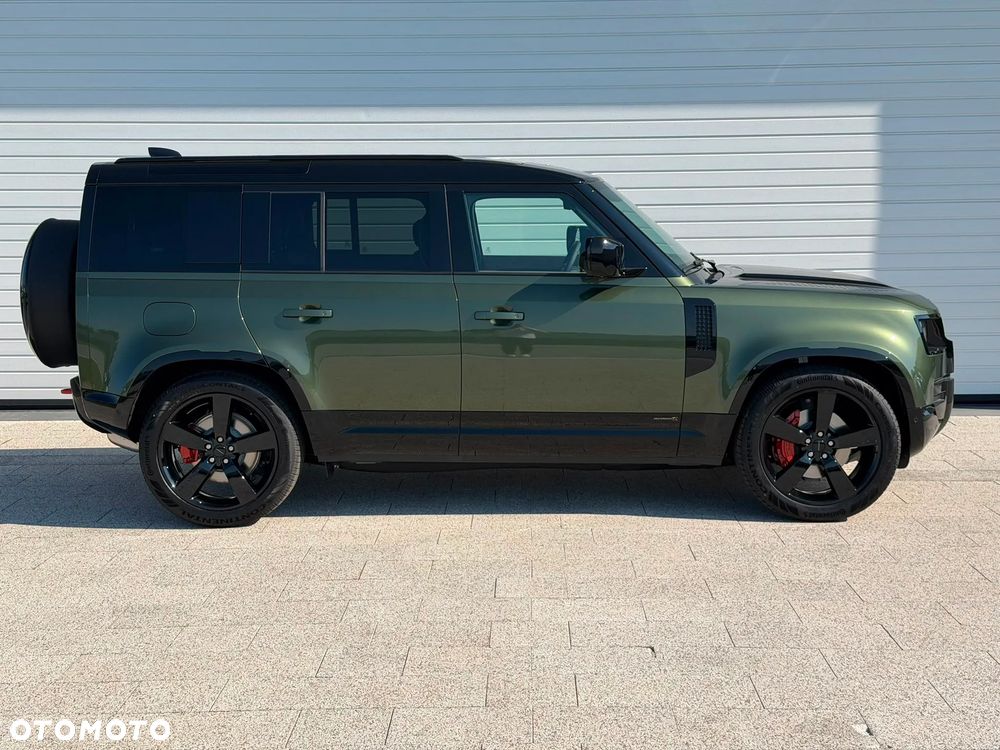 Land Rover Defender - 6