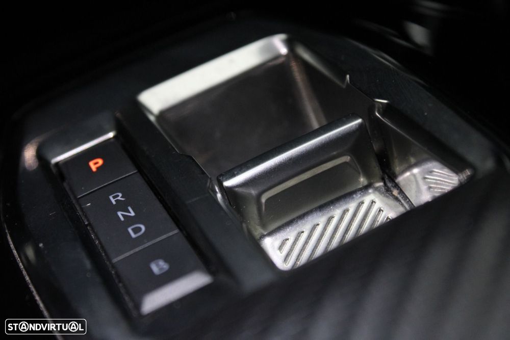 Peugeot e-2008 50 kWh Allure Pack - 25