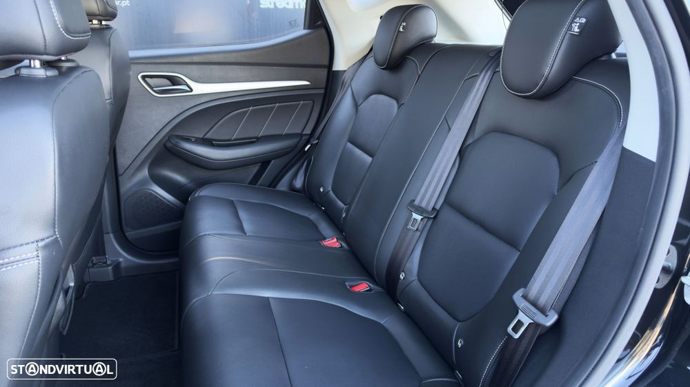 MG ZS EV 44.5 kWh Luxury - 28