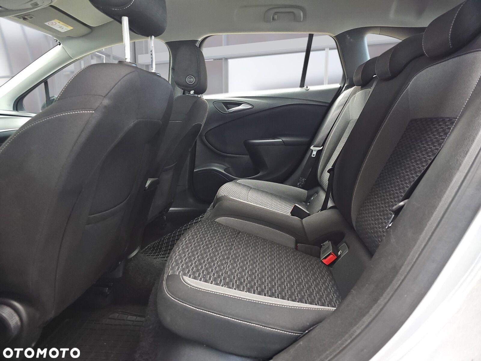 Opel Astra V 1.5 CDTI Edition S&S - 17