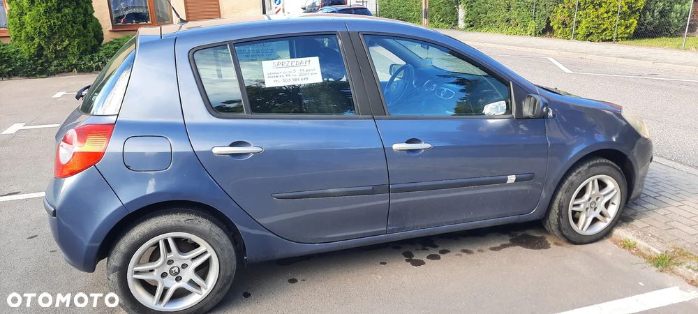 Renault Clio - 2