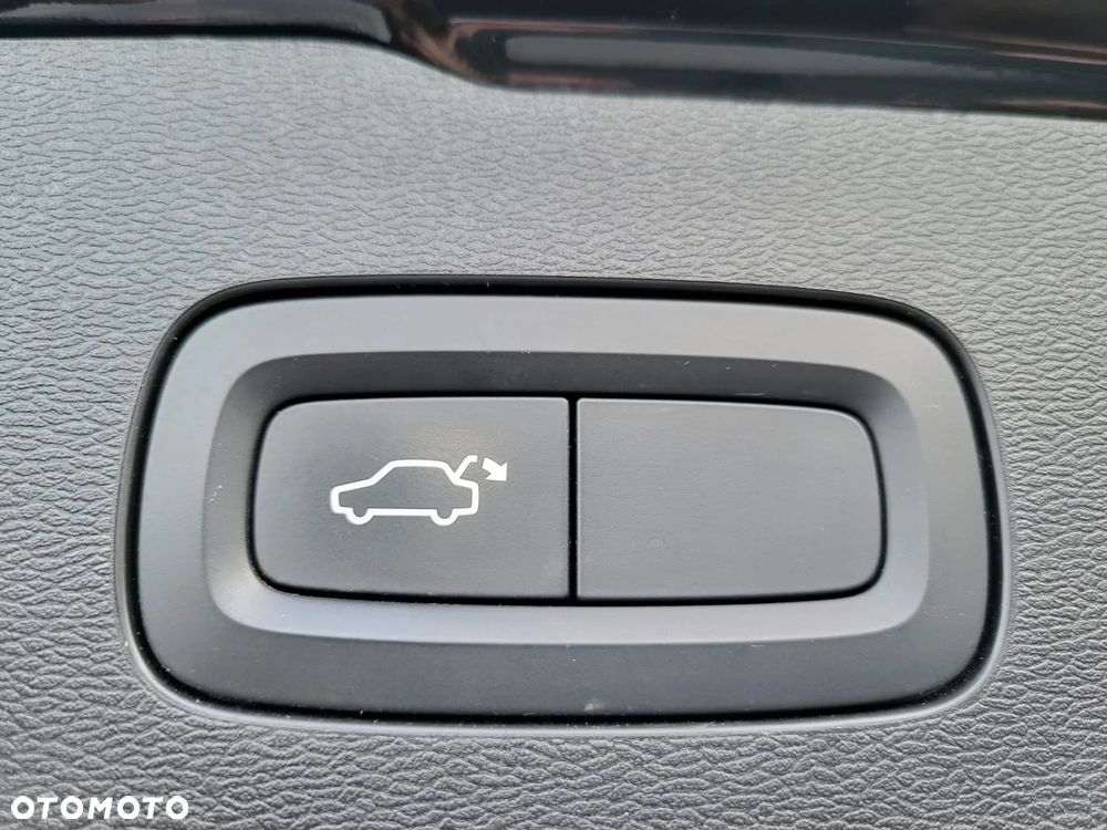 Volvo V60 D3 Momentum - 32