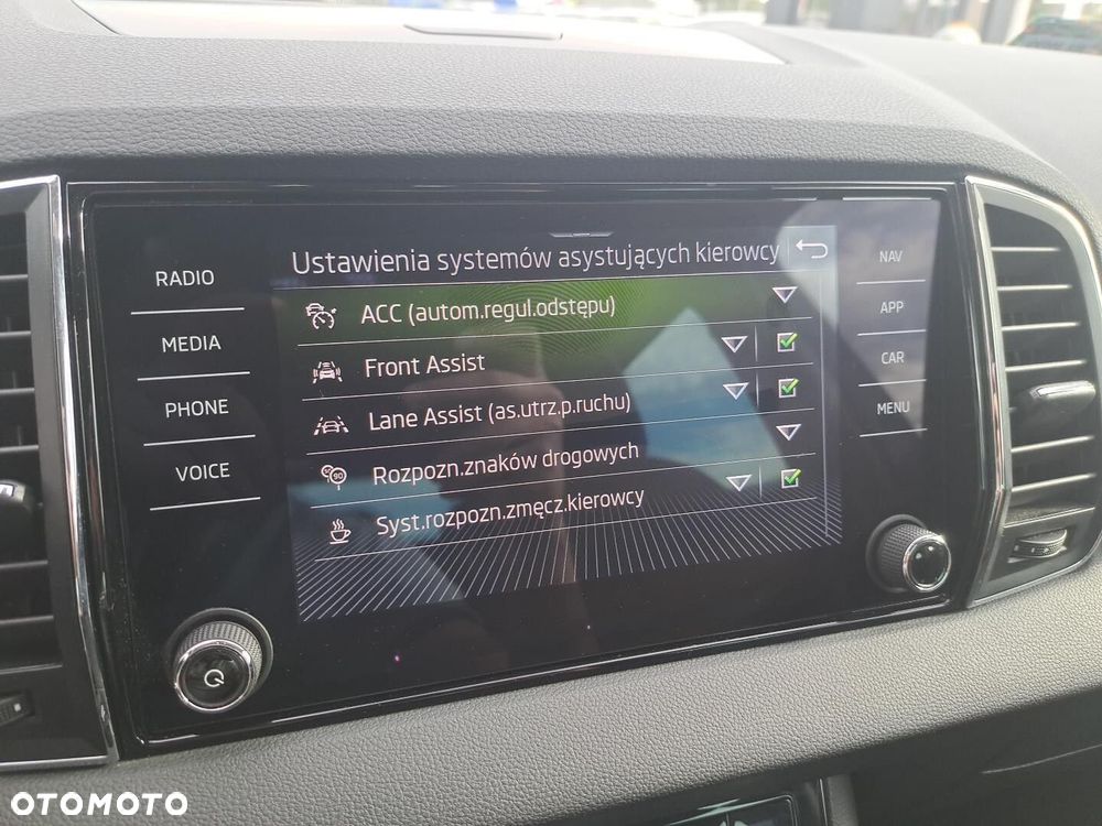 Skoda Karoq 1.5 TSI ACT 4x2 Style DSG - 20