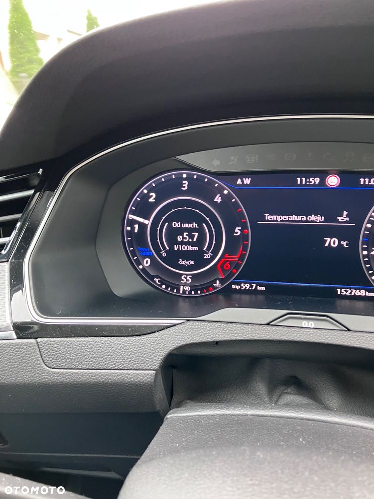 Volkswagen Passat - 31