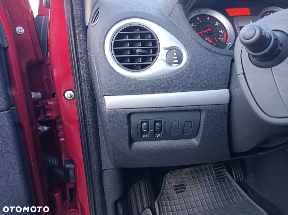 Renault Clio 1.2 16V 75 Dynamique - 16