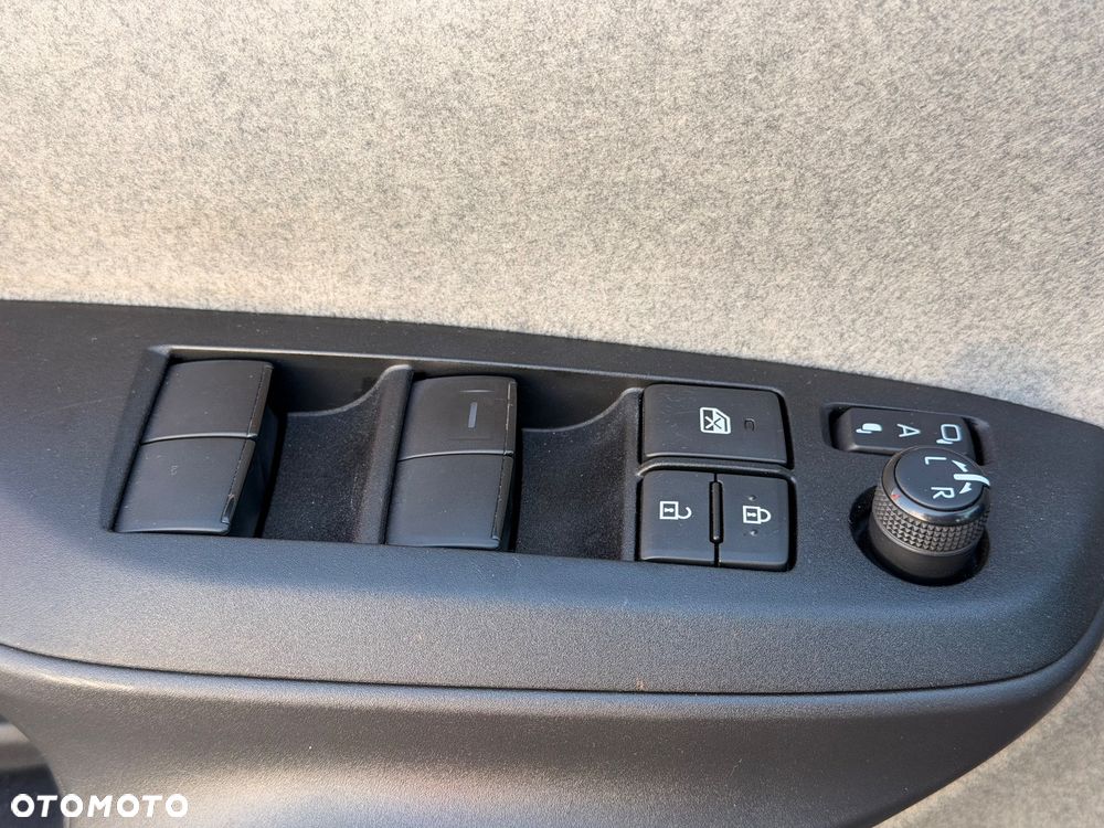Toyota Yaris - 27