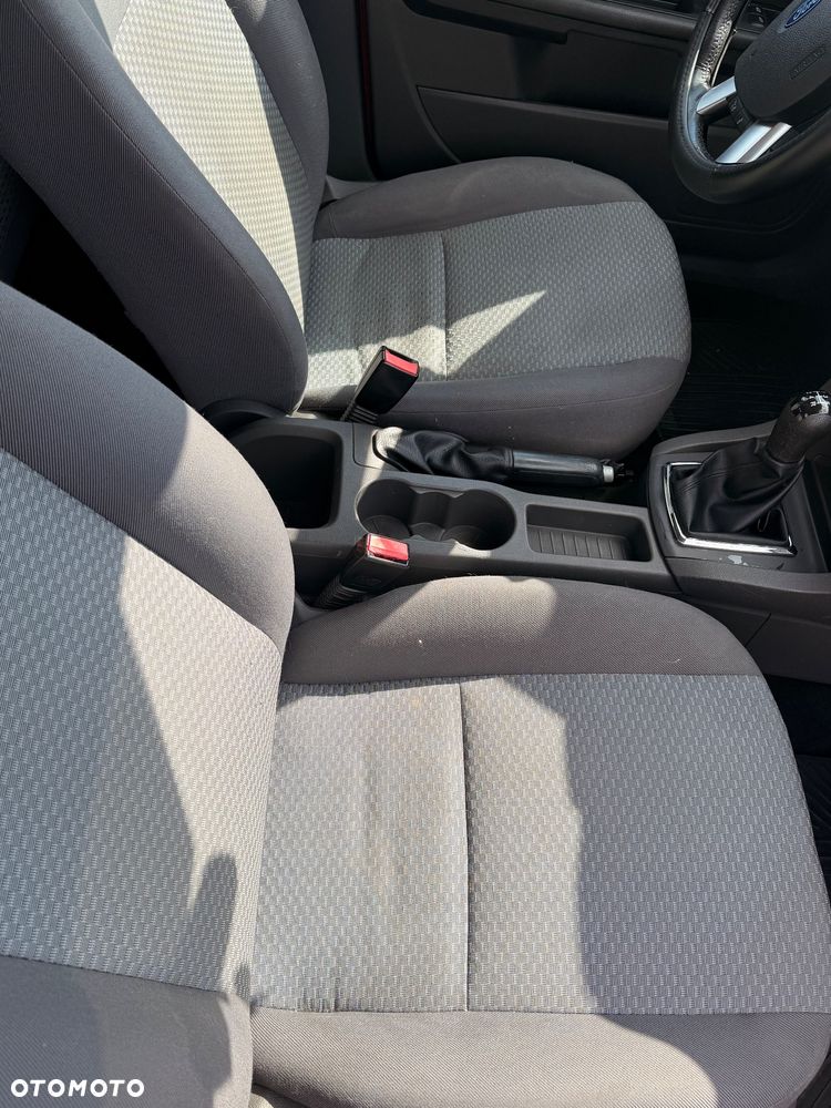 Ford Focus 1.6 Ambiente - 8