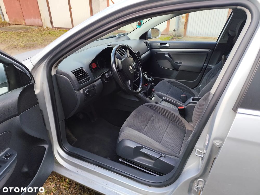Volkswagen Golf 2.0 TDI Comfortline - 6