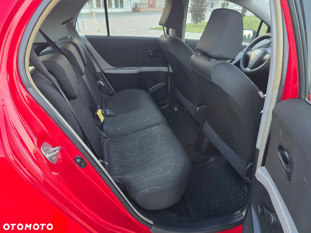 Toyota Yaris - 19