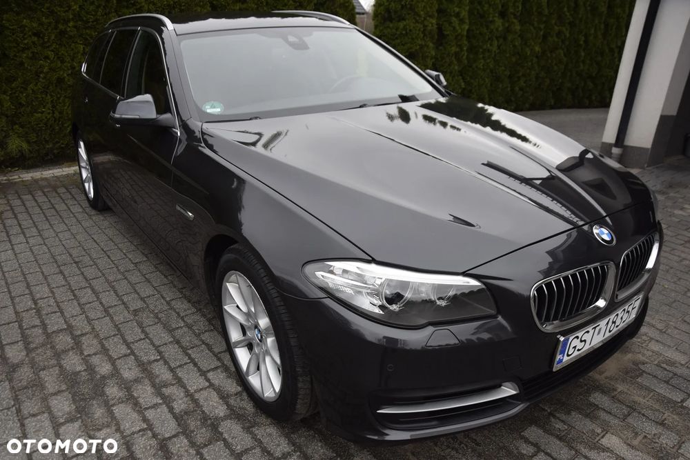 BMW Seria 5 520d xDrive - 12