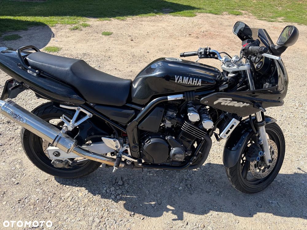 Yamaha FZS - 12