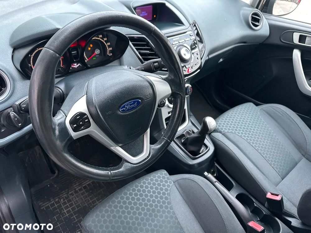 Ford Fiesta - 17