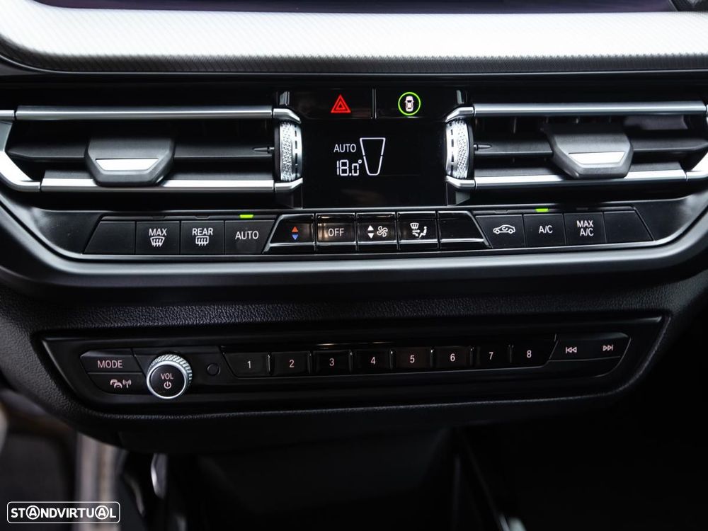 BMW 216 Gran Coupé d Pack Desportivo M - 18
