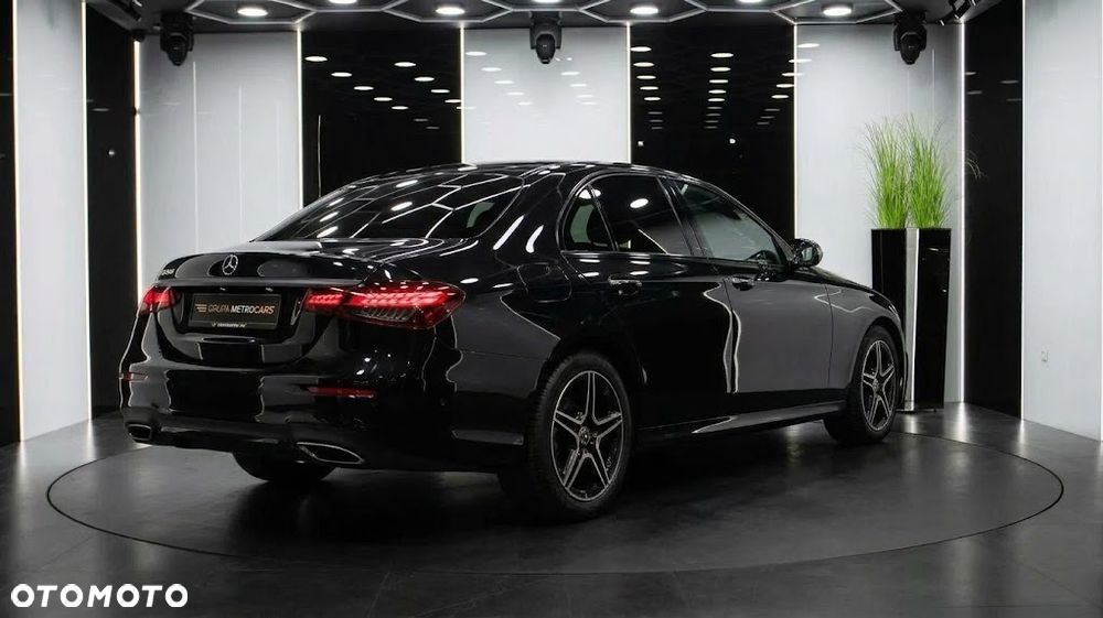 Mercedes-Benz Klasa E 220 d 4-Matic AMG - 5