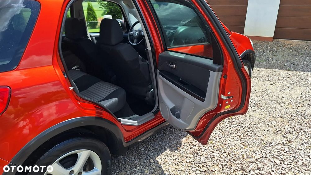 Suzuki SX4 1.6 GS / Premium - 31