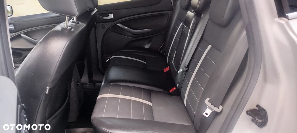 Ford Kuga - 15