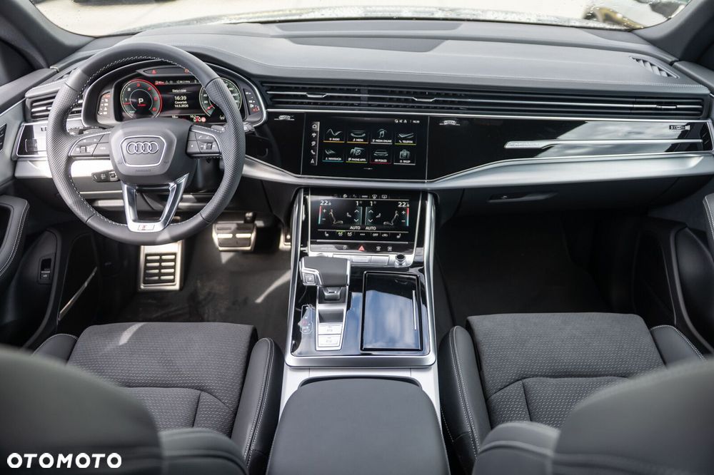Audi Q8 - 21