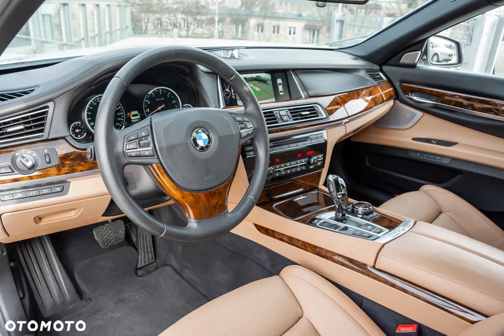 BMW Seria 7 760i L - 4