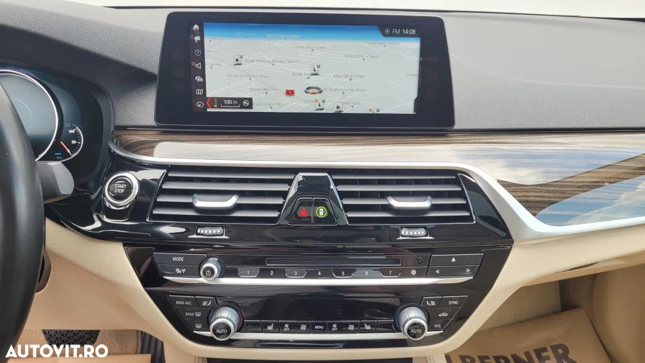 BMW Seria 5 530e iPerformance Aut. - 37