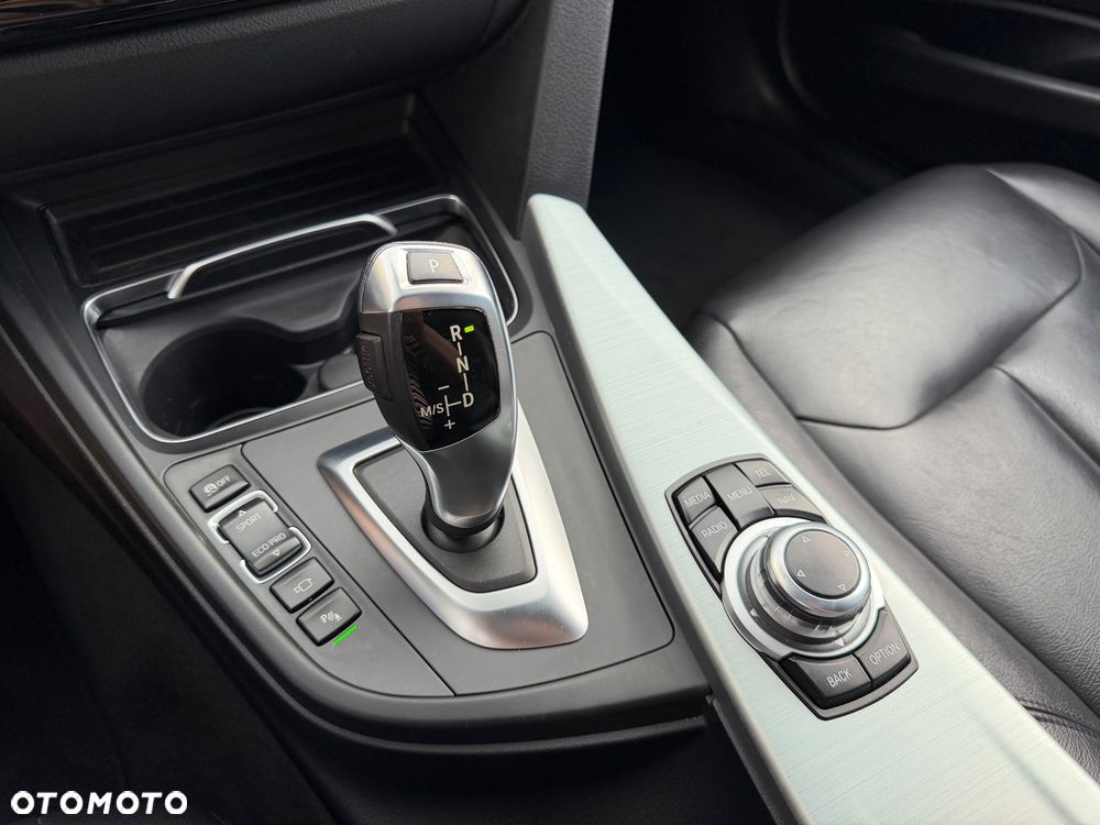 BMW Seria 3 320d Efficient Dynamics Edition Advantage - 36