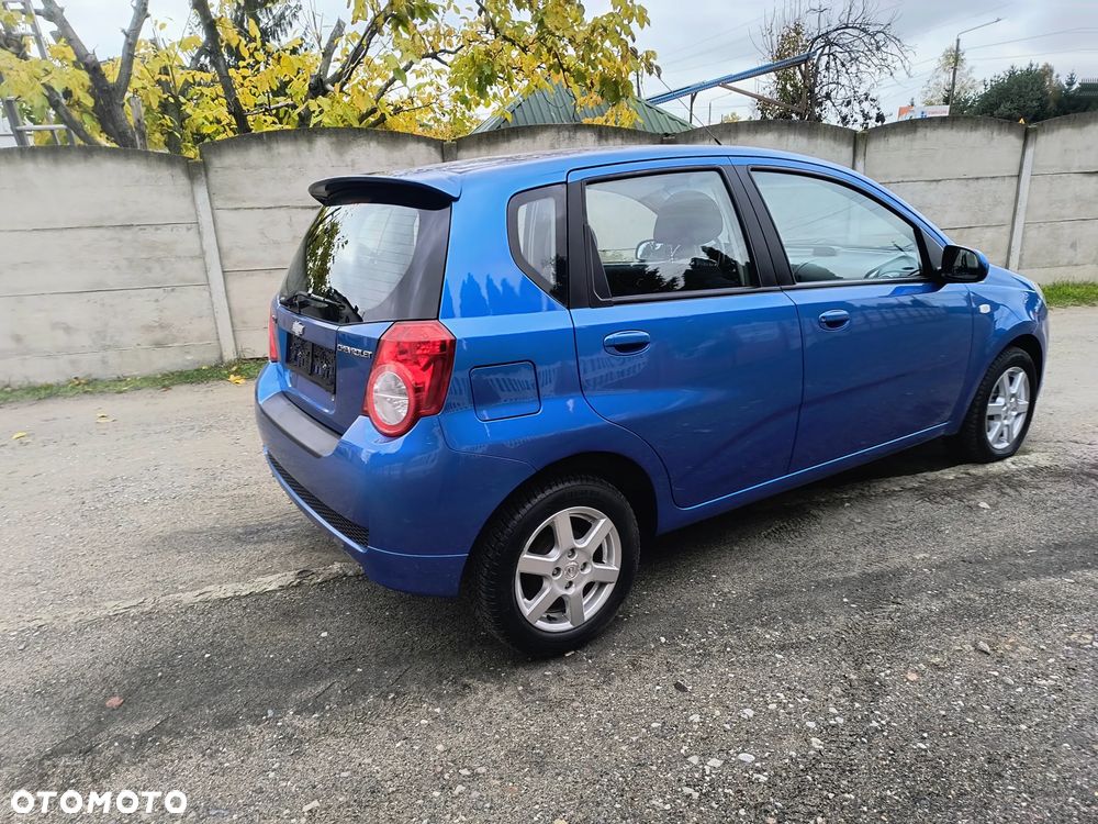 Chevrolet Aveo 1.4 LT - 10