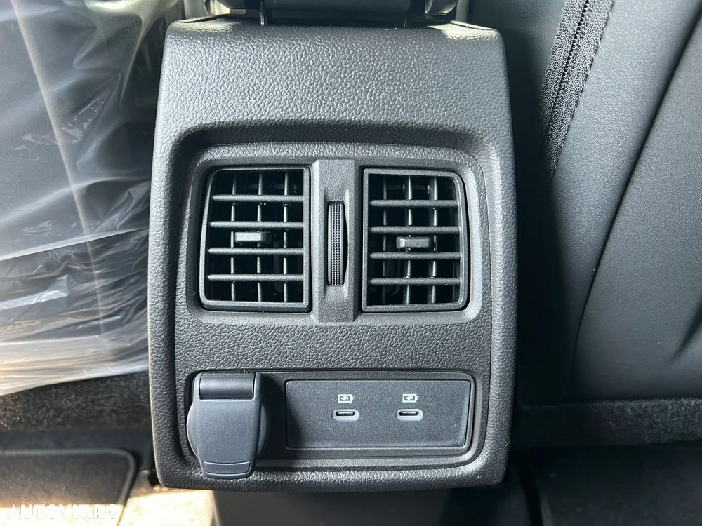 Mitsubishi Grandis - 24