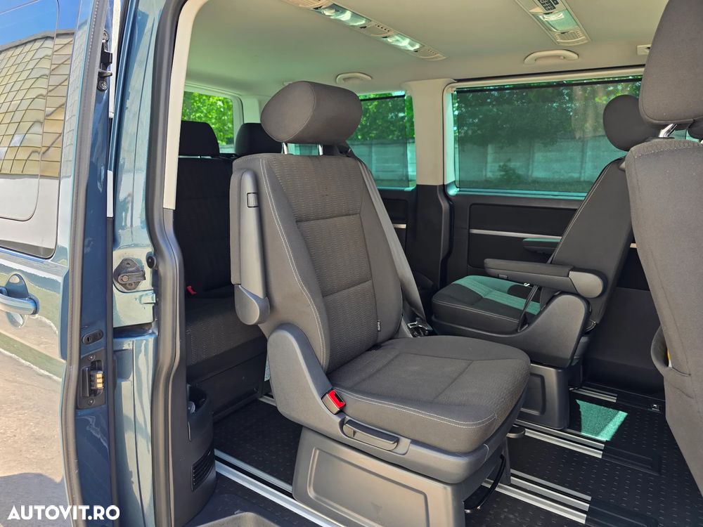 Volkswagen Multivan - 10