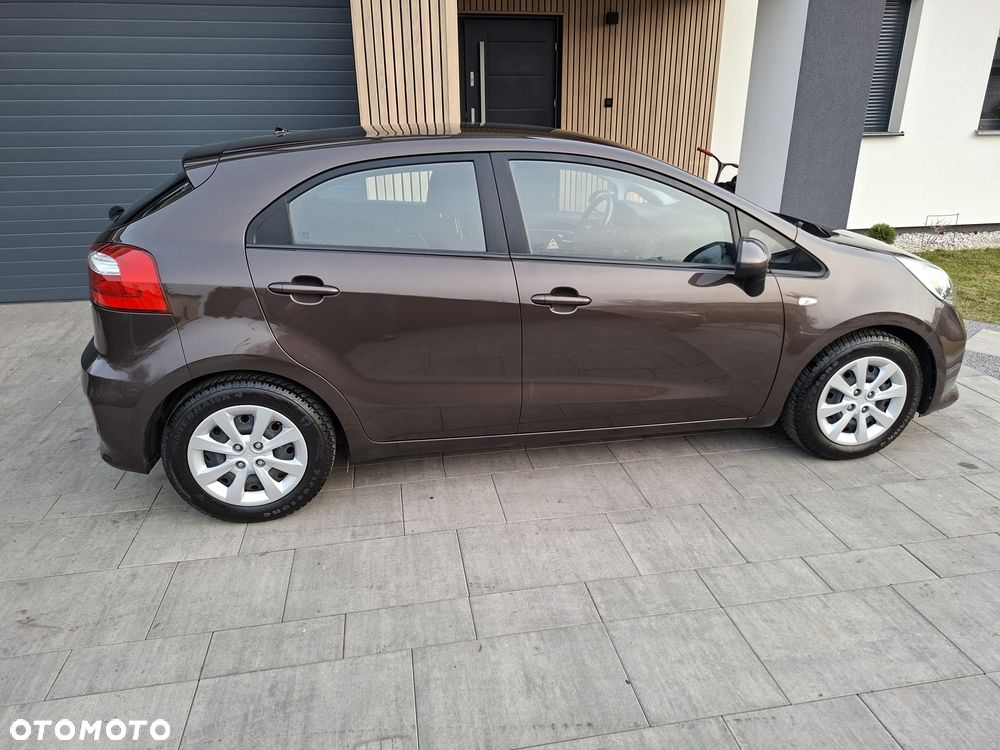 Kia Rio - 5