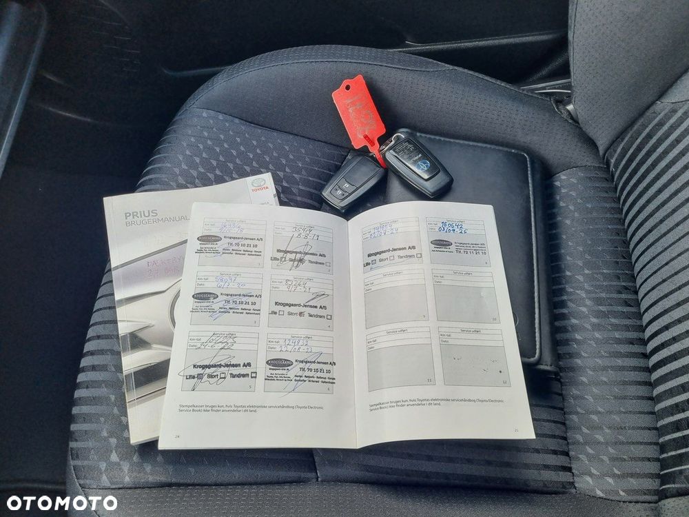 Toyota Prius 1.8 Hybrid Premium - 23