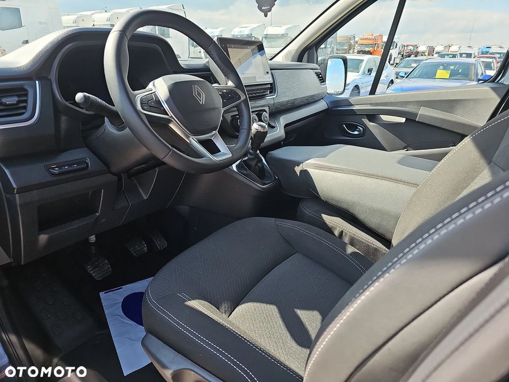 Renault Trafic - 10